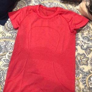 Lululemon Swiftly tee shirt